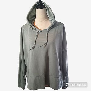 Mondetta Performance Luxury Woman's Sage Green Lightweight Hoodie Size M